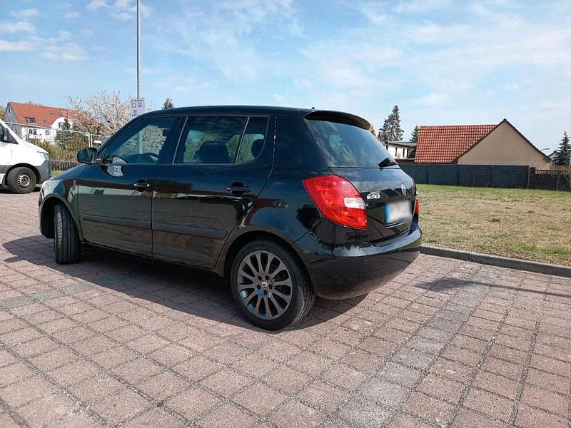 Gebraucht Skoda Fabia 70 PS (51 kW) 2012 Schwarz Kleinwagen