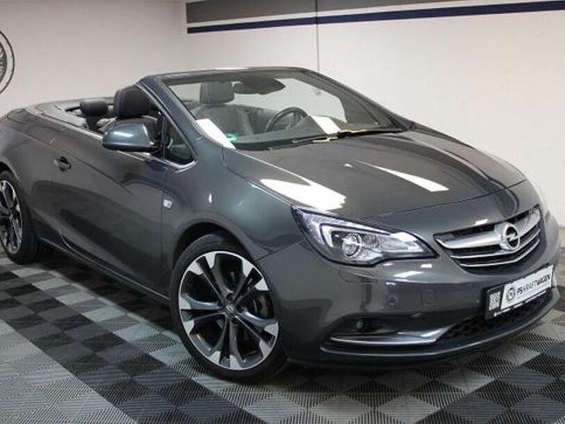 Second-hand Opel Cascada 165 CP (121 kW) 2014 Argintiu Cabrio