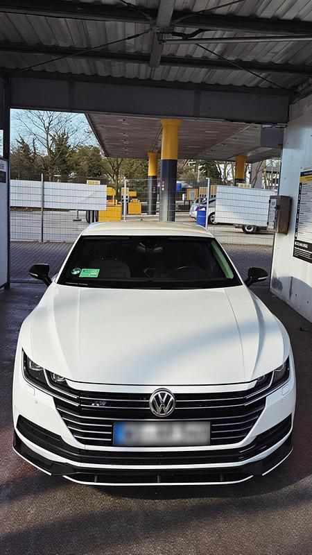 Gebraucht VW Arteon 150 PS (110 kW) 2019 Weiß Kleinwagen