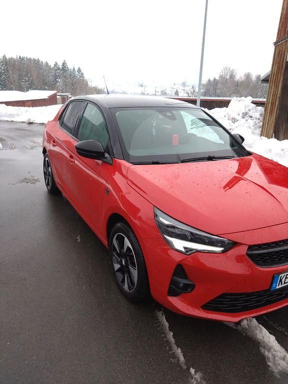 Gebraucht Opel Corsa-e Edition 100 kW (136 PS) 2022 Rot Kleinwagen