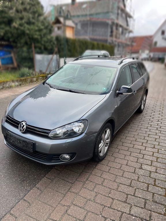 Gebraucht VW Golf VII Match 140 PS (102 kW) 2012 Grau Kombi