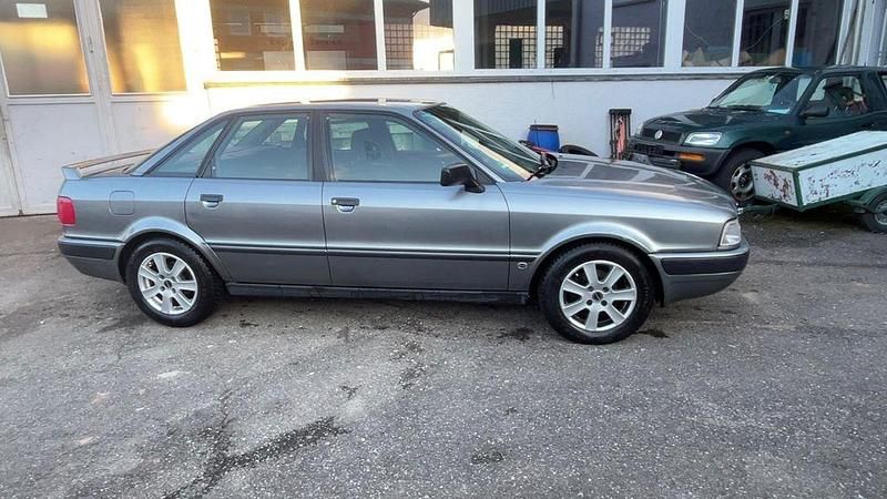 Gebraucht Audi 80 116 PS (85 kW) 1992 Grau Limousine