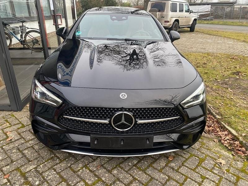 Gebraucht Mercedes CLE220 Advanced Plus 197 PS (144 kW) 2024 Schwarz Coupé