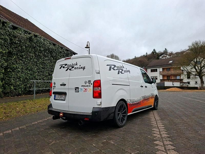 Gebraucht Toyota Proace 177 PS (130 kW) 2021 Weiß Van / Kleinbus