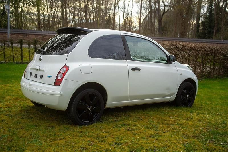 Gebraucht Nissan Micra 60 PS (44 kW) 2010 Weiß Kleinwagen