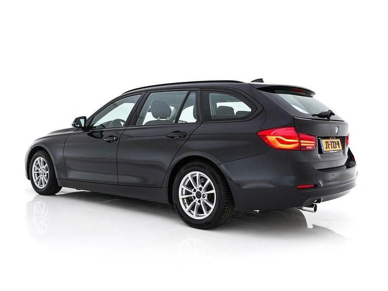 Gebraucht BMW 316 Executive 116 PS (85 kW) 2016 Schwarz Kombi