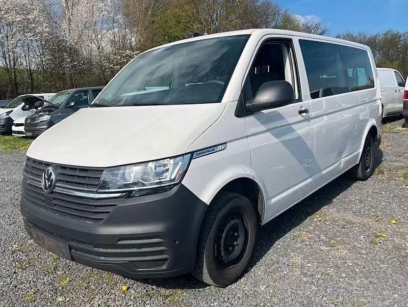 Używany VW Caravelle 110 KM (80 kW) 2021 Biały Van