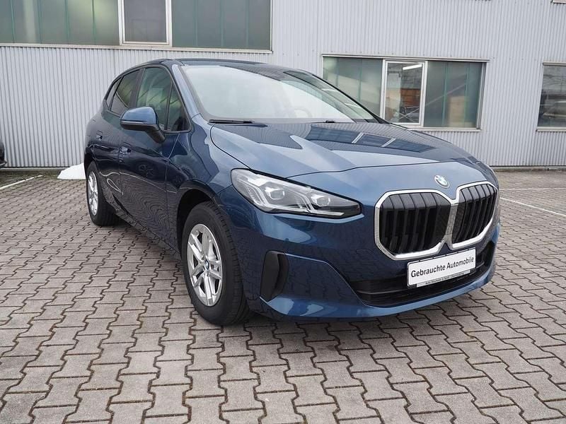 Gebraucht BMW 218 150 PS (110 kW) 2023 Phytonicblau metallic Kombi