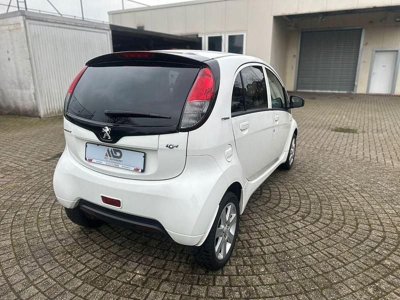 Gebraucht Peugeot iON 35 kW (48 PS) 2013 Weiß Kleinwagen