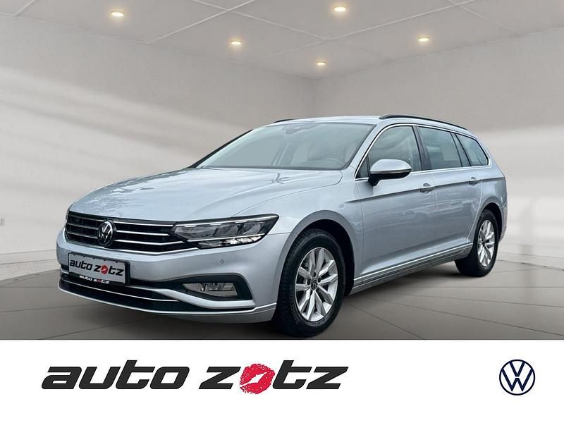 Silber Gebraucht 2023 VW Passat Business Kombi | 31.880 € (Etwas zu teuer) - Bild 1/4