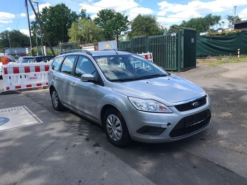 Silber Gebraucht 2009 Ford Focus Style Kombi | 1.100 € (Superpreis) - Bild 1/4