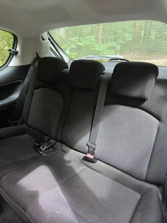 Gebraucht Peugeot 206 73 PS (53 kW) 2012 Weiß Limousine