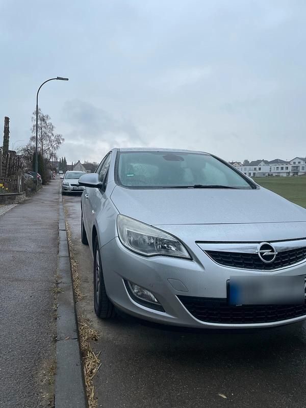 Gebraucht Opel Astra 160 PS (117 kW) 2010 Grau Limousine