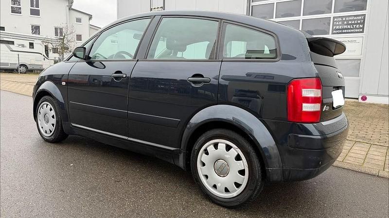 Gebraucht Audi A2 75 PS (55 kW) 2002 Blau Kleinwagen