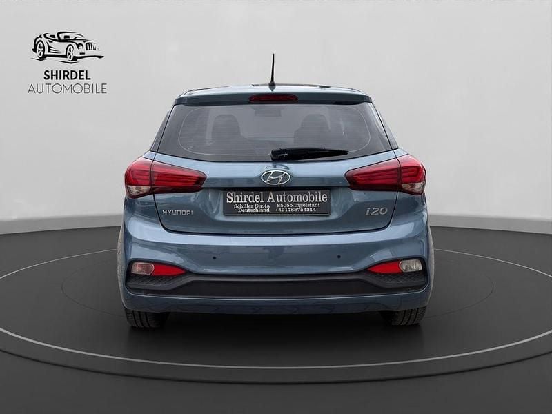 Gebraucht Hyundai i20 Trend 84 PS (61 kW) 2019 Blau Kleinwagen