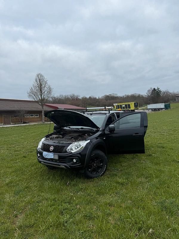 Gebraucht Fiat Fullback 185 PS (136 kW) 2018 Schwarz Pickup