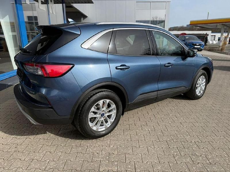 Gebraucht Ford Kuga Titanium 152 PS (111 kW) 2022 SUV