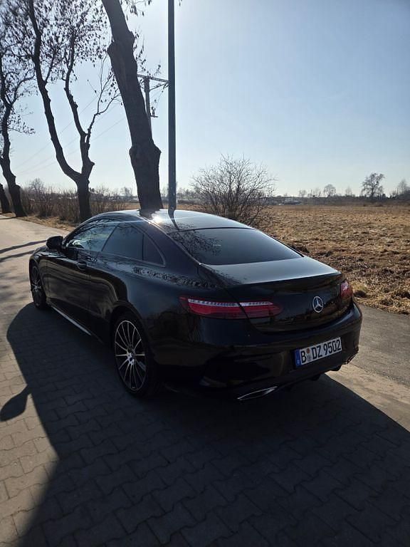 Gebraucht Mercedes E400 333 PS (244 kW) 2018 Schwarz Coupé