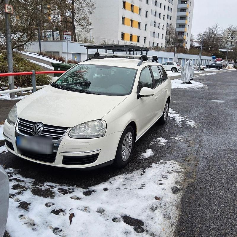 Gebraucht VW Golf V Comfortline 102 PS (75 kW) 2008 Weiß Kombi