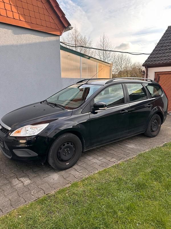 Gebraucht Ford Focus 109 PS (80 kW) 2011 Schwarz Kombi
