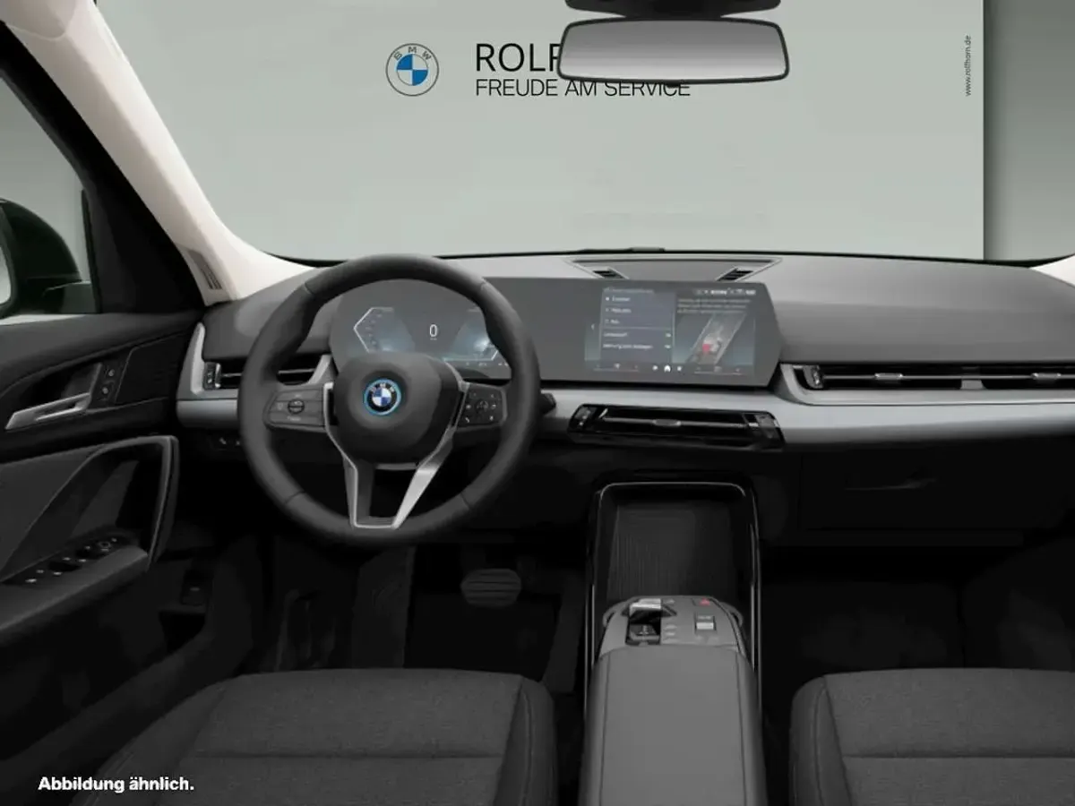 Gebraucht BMW iX1 Performance 150 kW (204 PS) 2024 Schwarz uni SUV