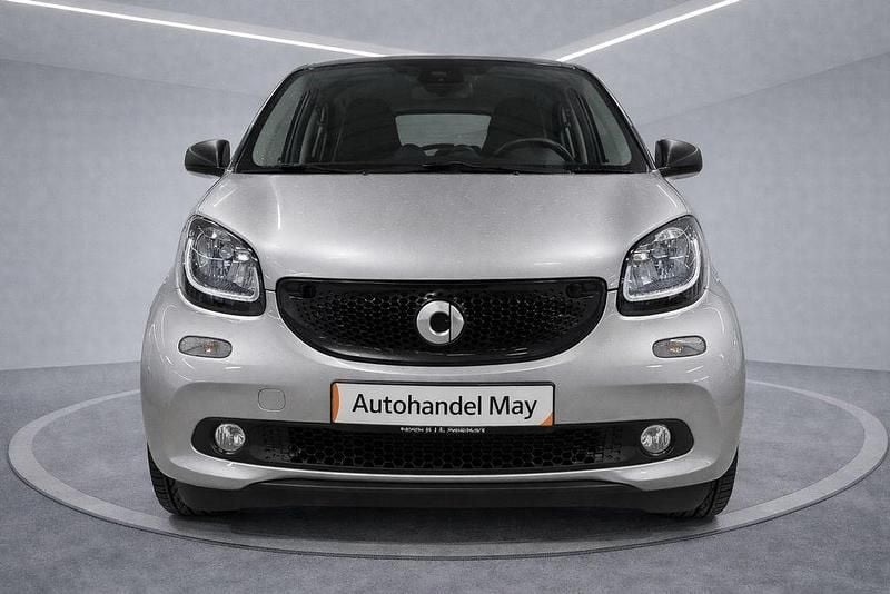 Gebraucht Smart ForFour Passion 71 PS (52 kW) 2019 Silber Kleinwagen