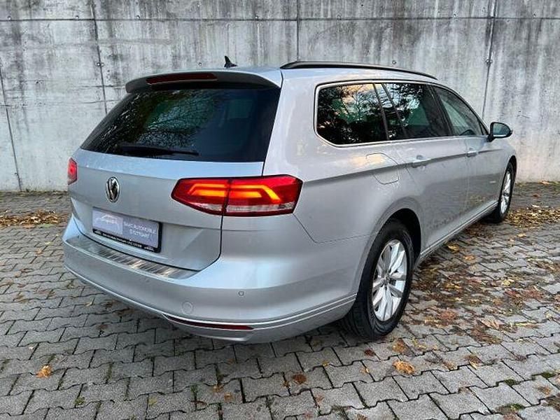 Gebraucht VW Passat Comfortline 170 PS (125 kW) 2018 Silber Kombi