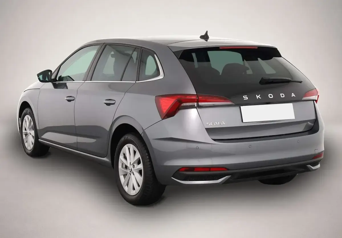 Gebraucht Skoda Scala Selection 116 PS (85 kW) 2024 Grau Kleinwagen