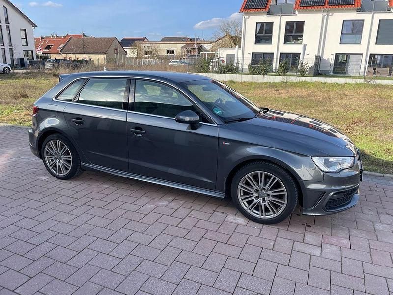 Gebraucht Audi A3 S-Line 150 PS (110 kW) 2015 Grau Limousine