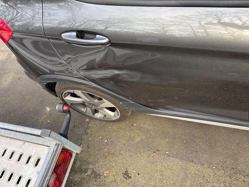 Gebraucht Ford Fiesta Active 86 PS (63 kW) 2018 Grau Kleinwagen