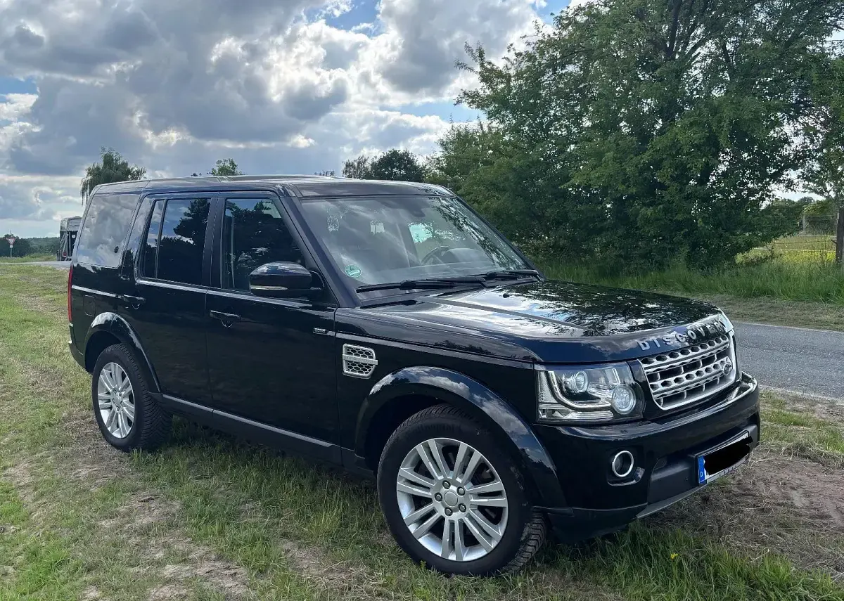 Gebraucht Land Rover Discovery 4 HSE 256 PS (188 kW) 2015 Schwarz SUV