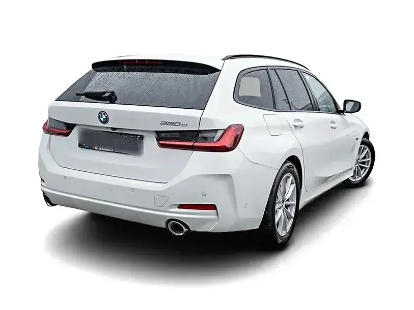 Gebraucht BMW 330e 292 PS (214 kW) 2023 Weiss Kombi