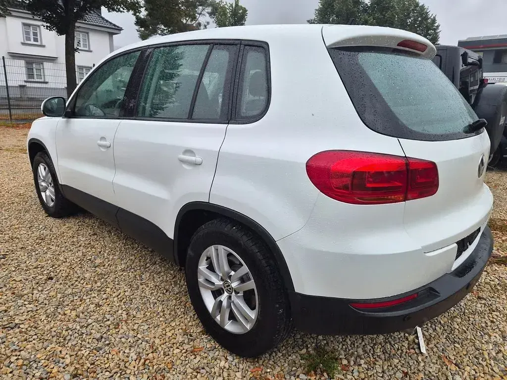 Gebraucht VW Tiguan Trendline 122 PS (89 kW) 2014 Weiß SUV