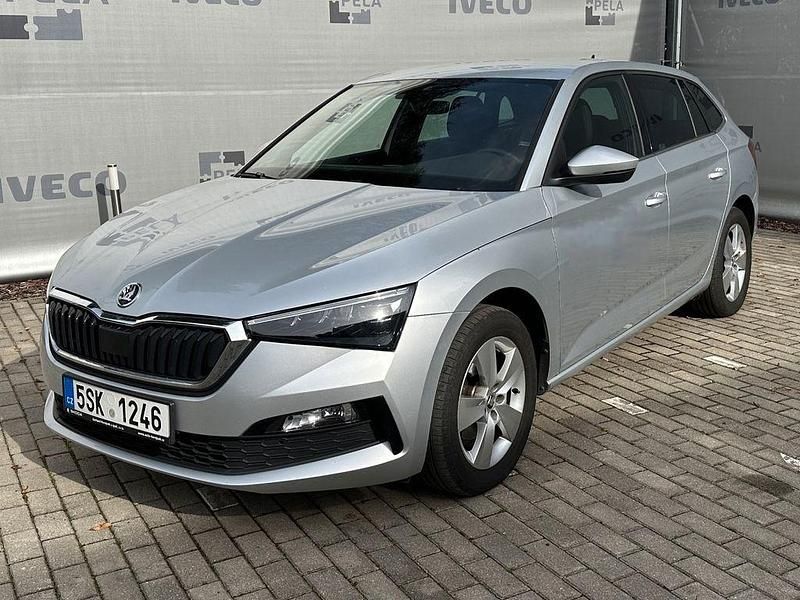 Silber Gebraucht 2021 Skoda Scala Style Kleinwagen | 18.483 € (Etwas zu teuer) - Bild 1/4