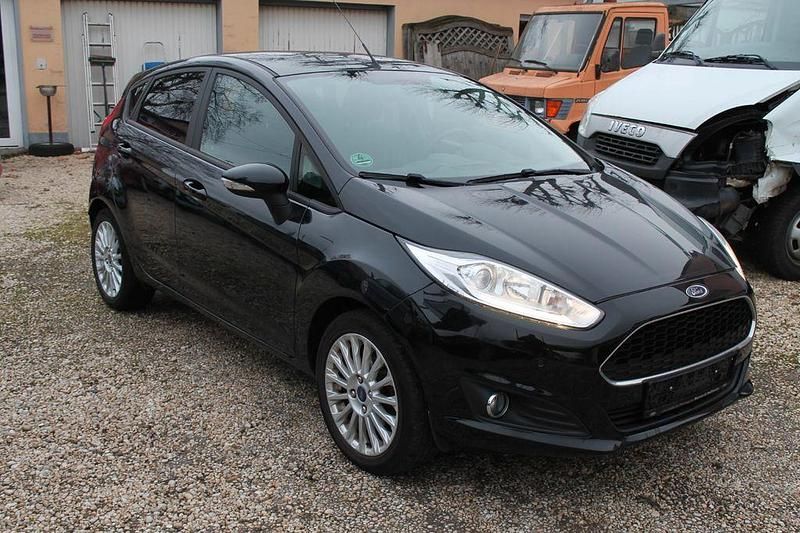 Gebraucht Ford Fiesta Celebration 82 PS (60 kW) 2017 Schwarz Limousine