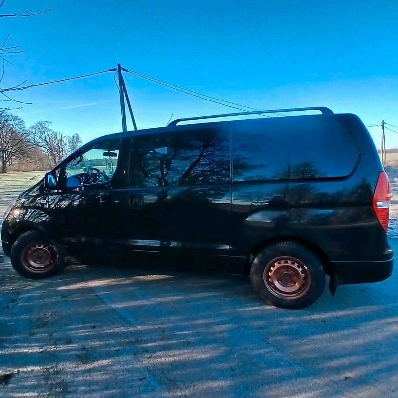 Gebraucht Hyundai H-1 170 PS (125 kW) 2015 Schwarz Van / Kleinbus