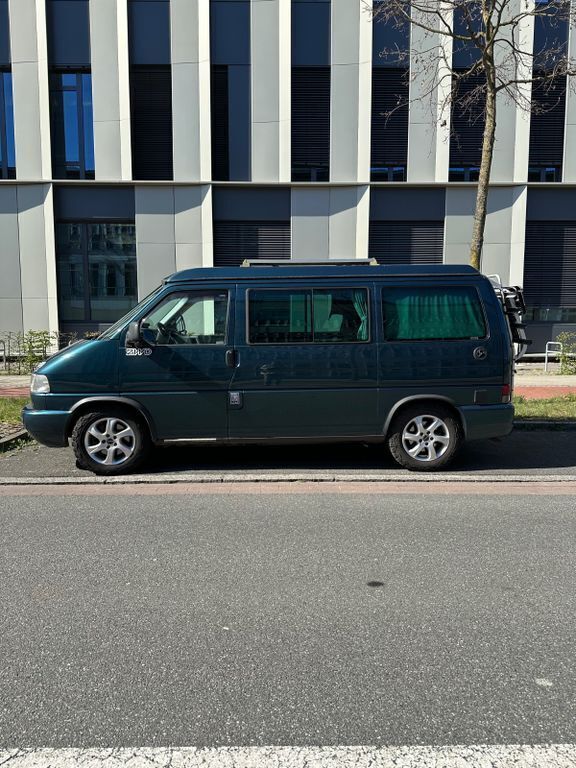 Grün Gebraucht 2001 VW T4 California Van | 12.000 € - Bild 1/4