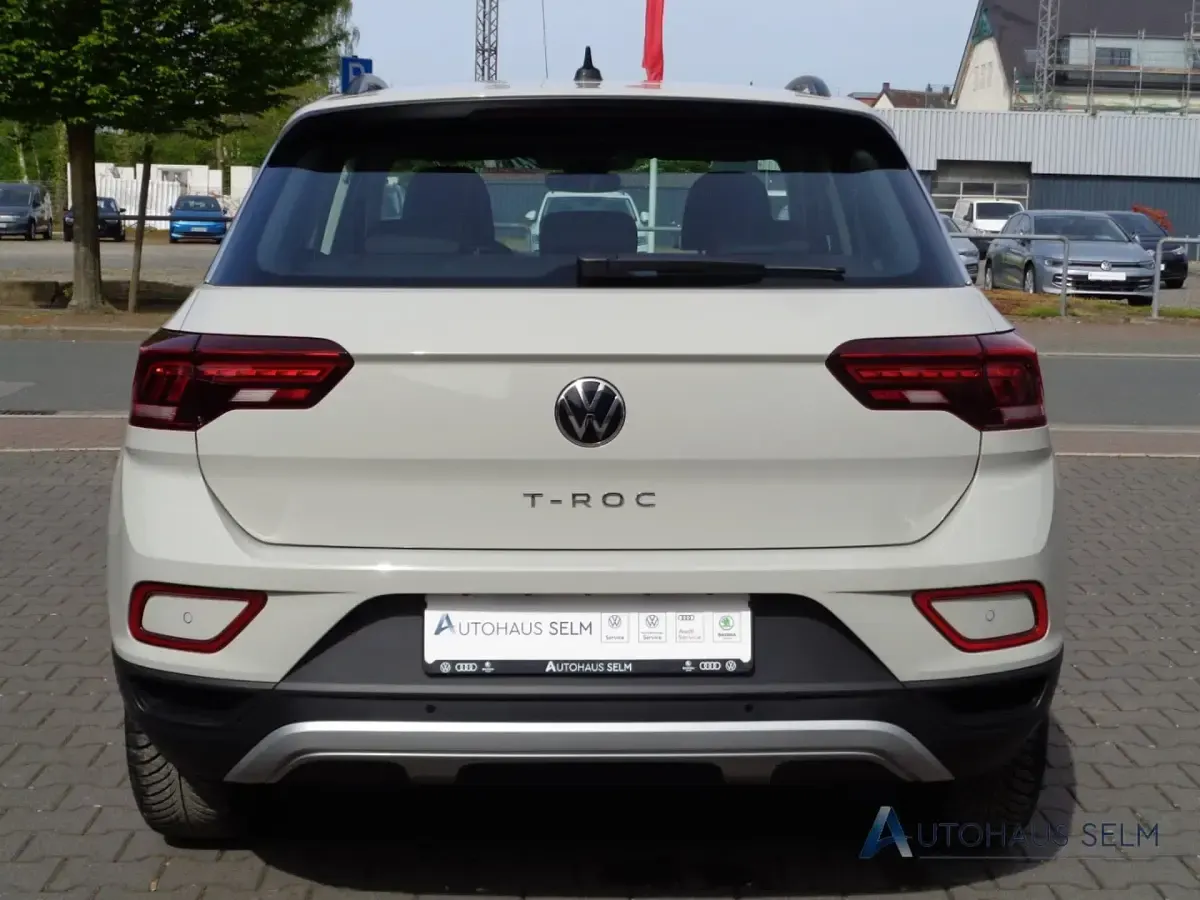 Gebraucht VW T-Roc Life 116 PS (85 kW) 2025 Grau SUV