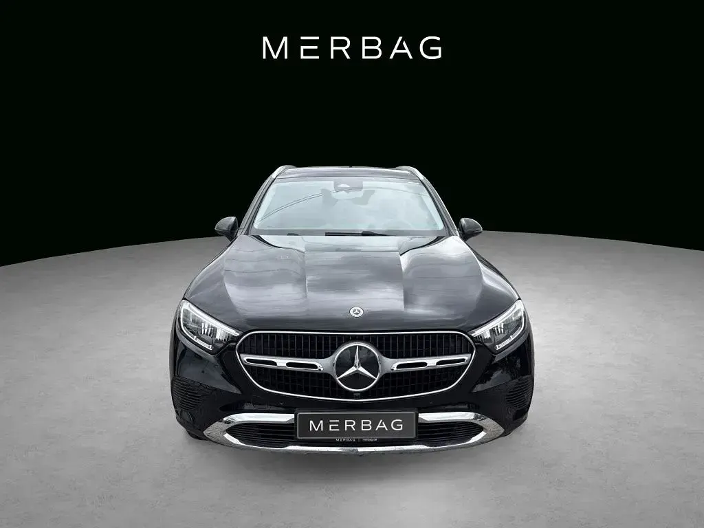 Gebraucht Mercedes GLC300 Avantgarde 269 PS (197 kW) 2025 Schwarz SUV