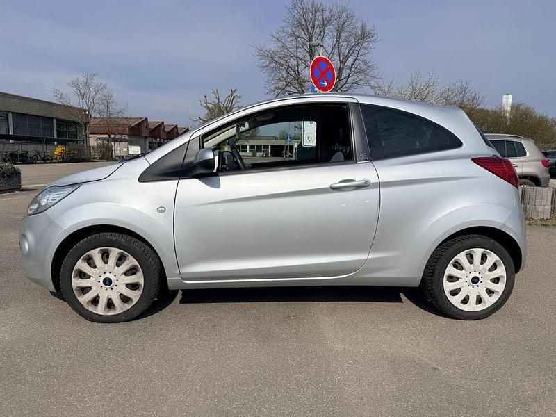 Gebraucht Ford Ka Titanium 69 PS (50 kW) 2015 Silber Kleinwagen