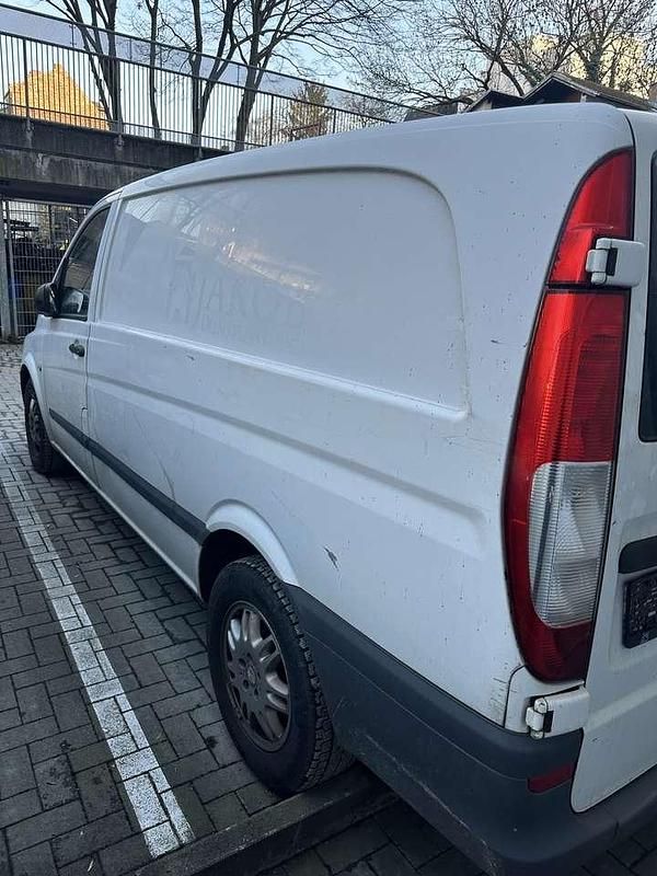 Second-hand Mercedes Vito 136 CP (100 kW) 2011 Alb Van
