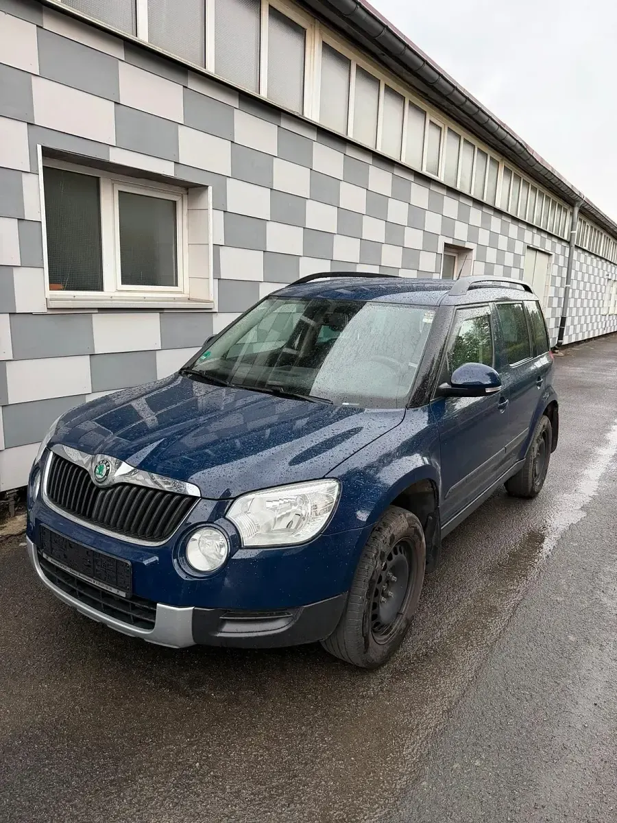 Gebraucht Skoda Yeti 105 PS (77 kW) 2012 Blau SUV