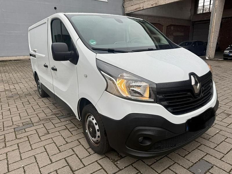 Gebraucht Renault Trafic 125 PS (91 kW) 2018 Weiß Van / Kleinbus