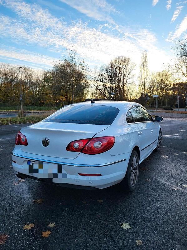 Gebraucht VW Passat 140 PS (102 kW) 2010 Weiß Coupé