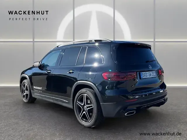 Gebraucht Mercedes GLB220 AMG 190 PS (139 kW) 2024 Schwarz SUV