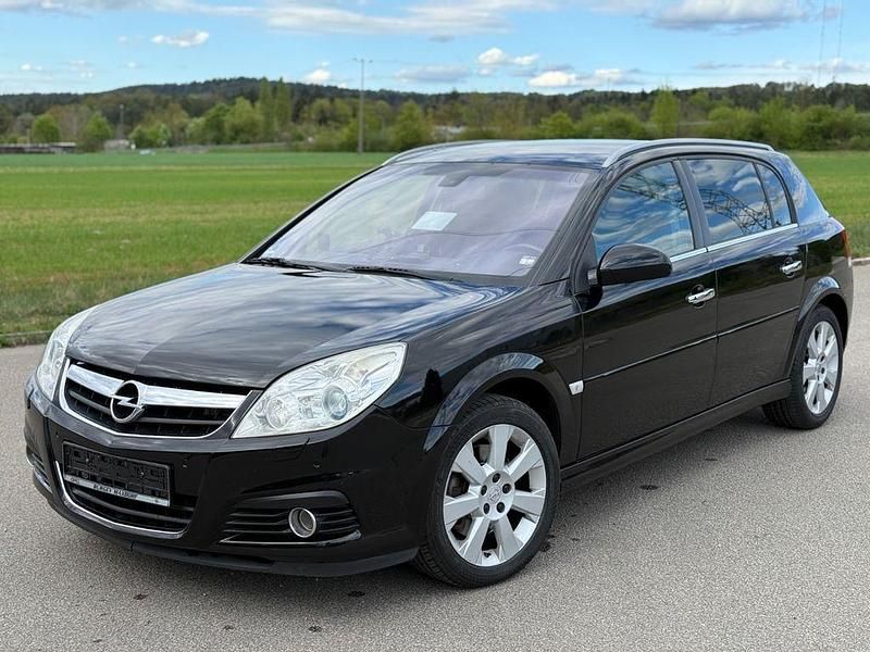 Schwarz Gebraucht 2006 Opel Signum Cosmo Kombi | 1.890 € (Fairer Preis) - Bild 1/4