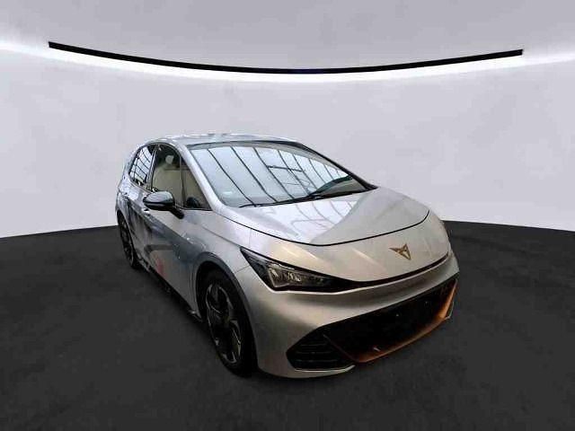 Gebraucht Cupra Born e-Boost 169 kW (231 PS) 2023 Geysirsilber (metallic) Kleinwagen