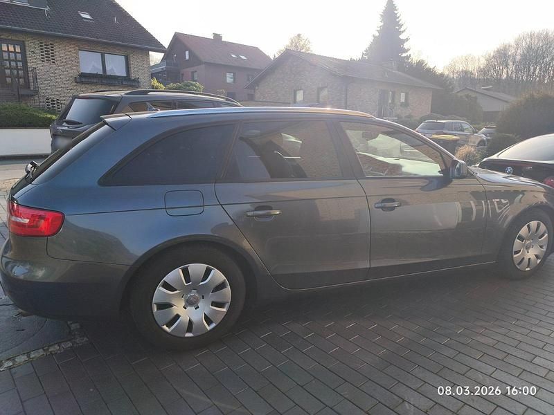 Gebraucht Audi A4 S-Line 170 PS (125 kW) 2013 Grau Kombi