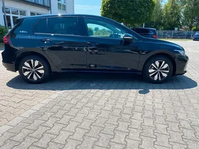 Gebraucht VW Passat Elegance 150 PS (110 kW) 2025 Grau Kombi
