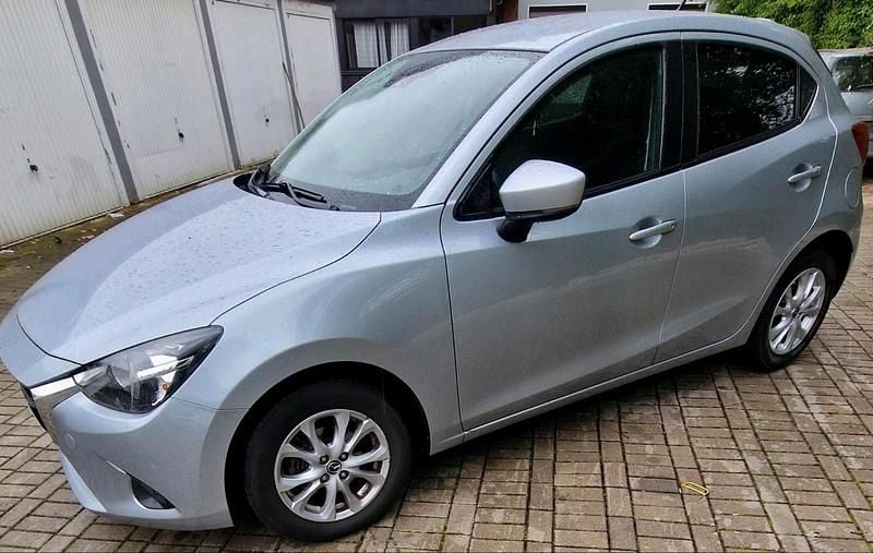 Second-hand Mazda 2 90 CP (66 kW) 2017 Argintiu Berlinǎ